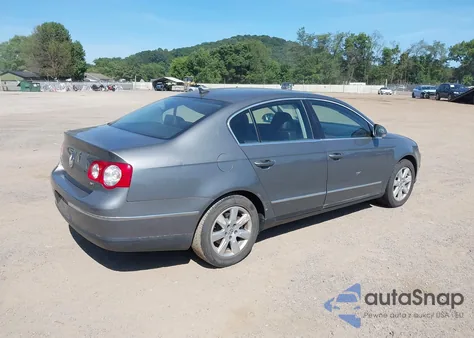 2007 Volkswagen Passat 2.0T from USA, damaged, VIN WVWKK73C97P021674